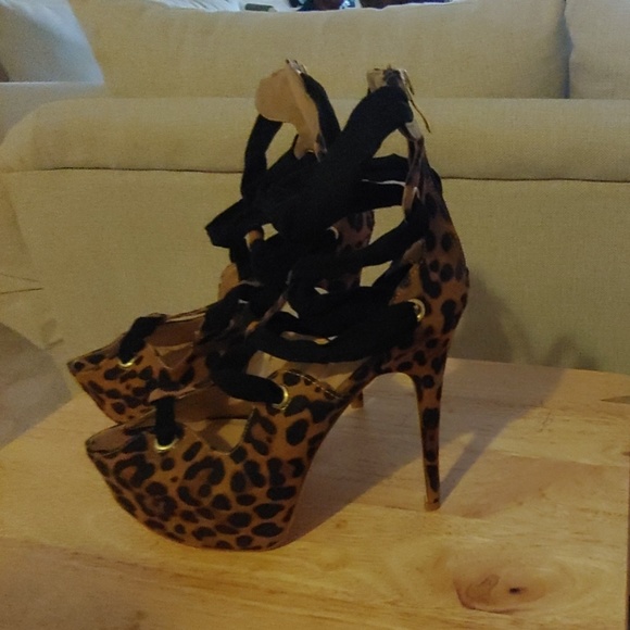 High heels - Picture 2 of 4